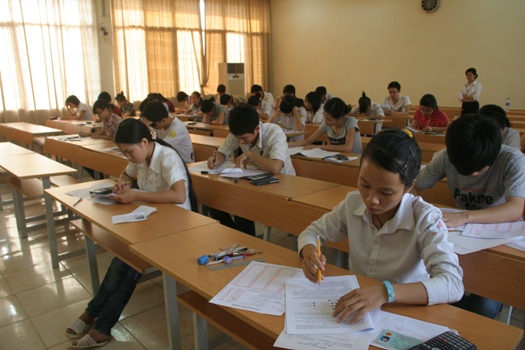 Công bố 6 trường bị dừng tuyển sinh và đình chỉ một số ngành học